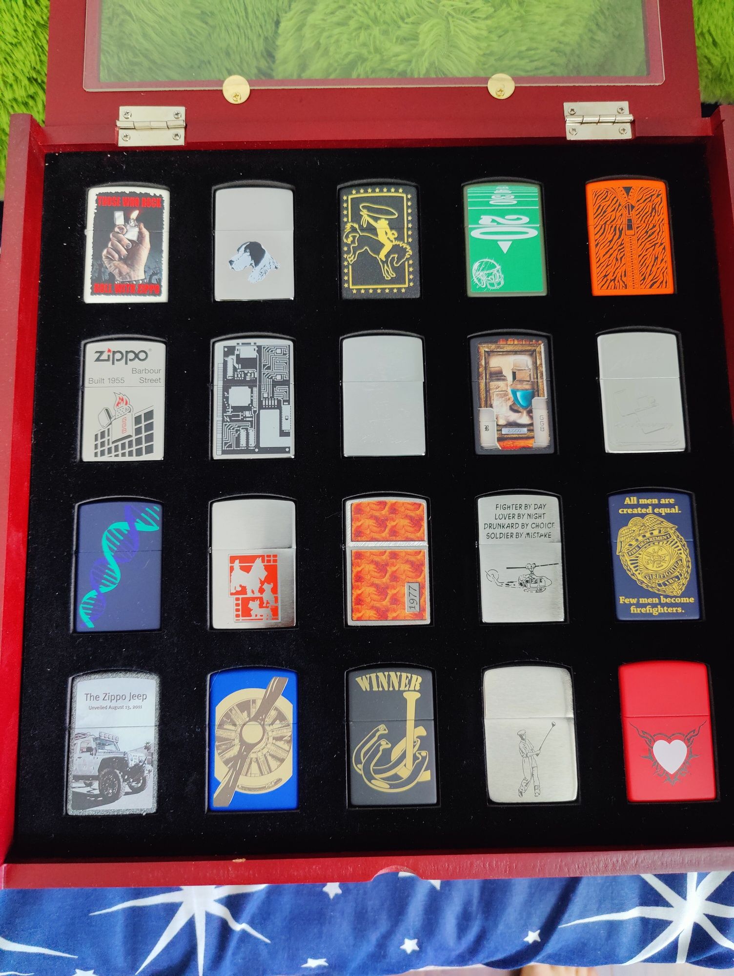 Vand colectie Zippo completa