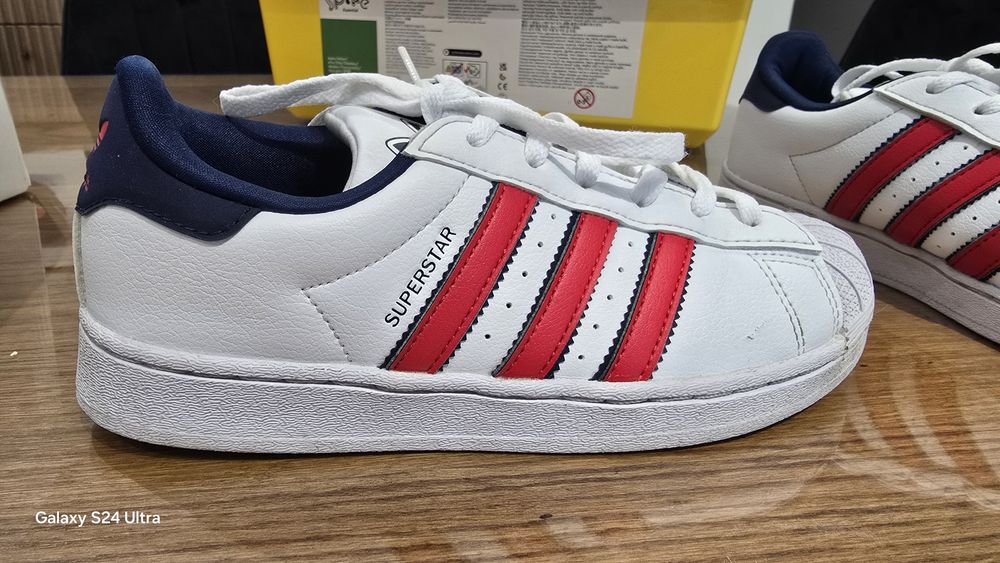 Adidasi Supersar
