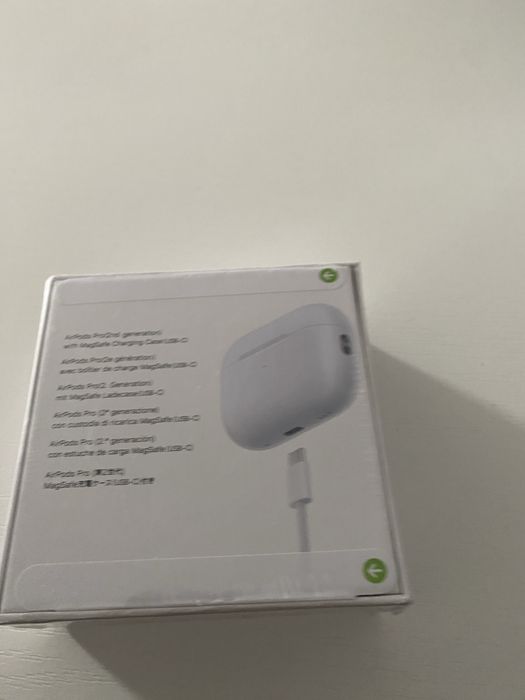 Airpods pro generatia a 2 a sunt din radauti