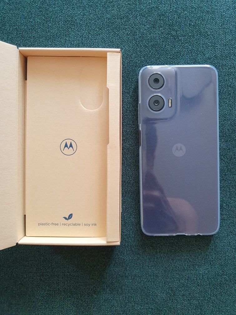Смартфон Motorola G35 - нов