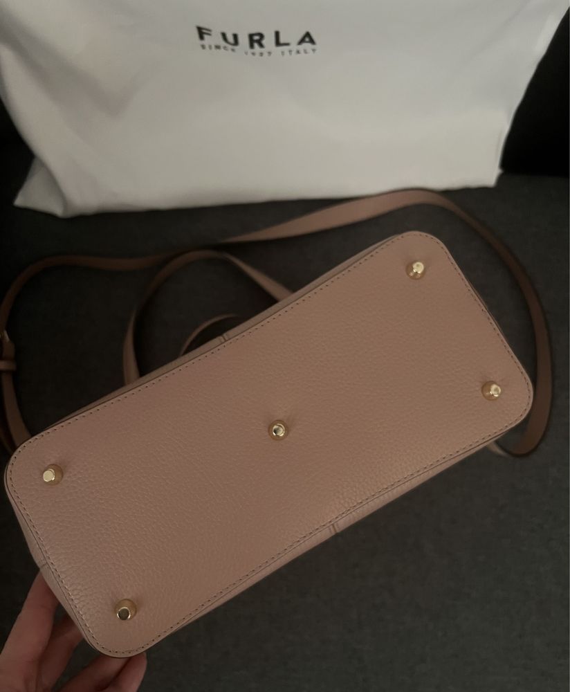 Оригинална дамска чанта Furla