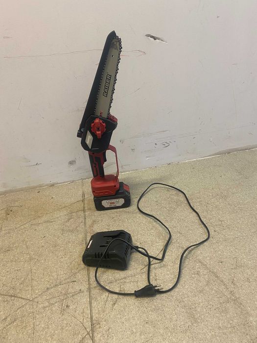 R20 Резачка безчеткова 20cm (8") SDS Oil 1x4Ah/Резачка за храсти