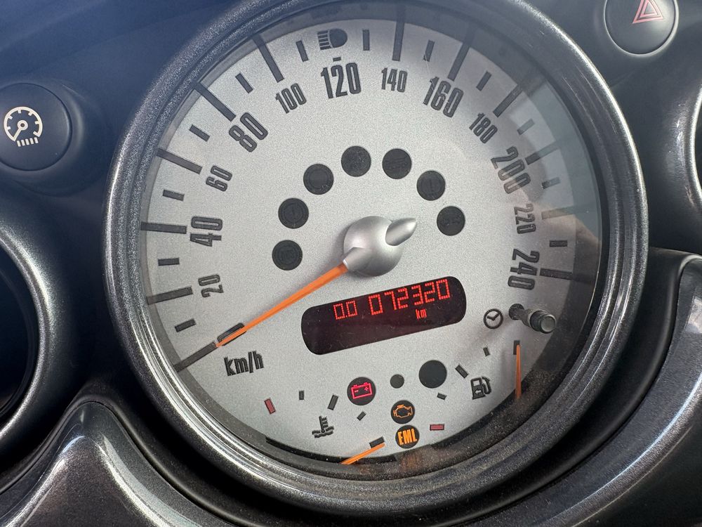 Mini coper. An 2006 1600 motor BMW benzina