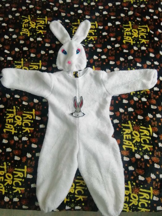 Продам костюм зайчика