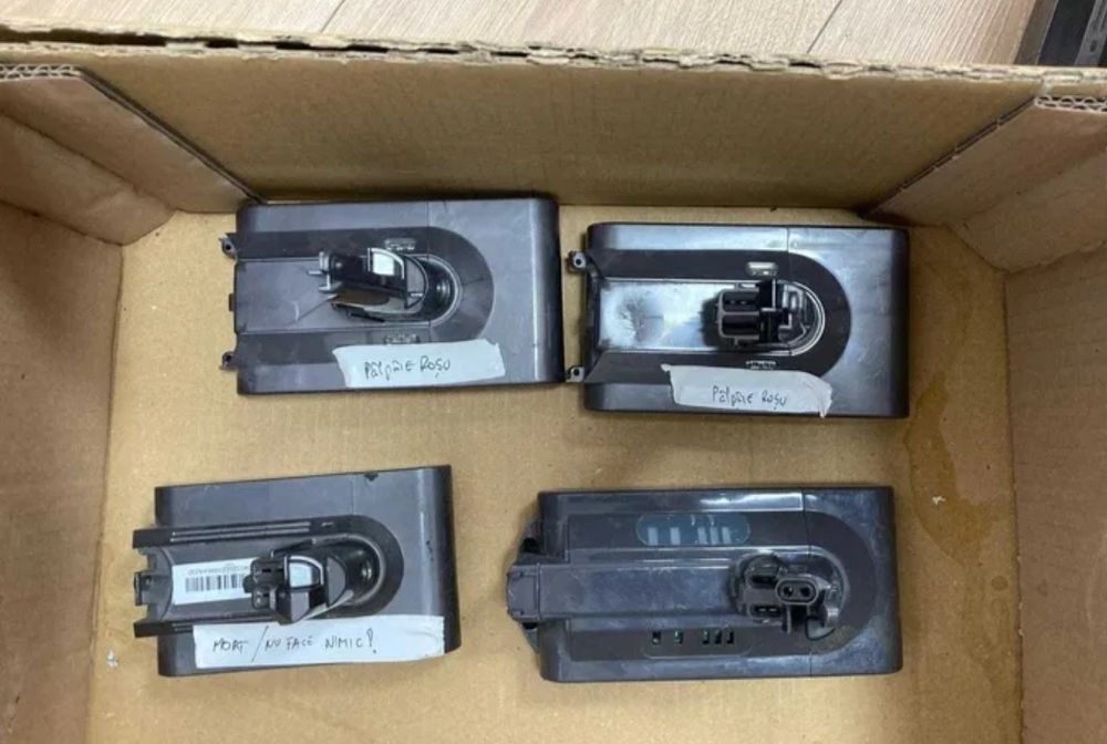 Vand aspirator Dyson - si accesorii diferite modele