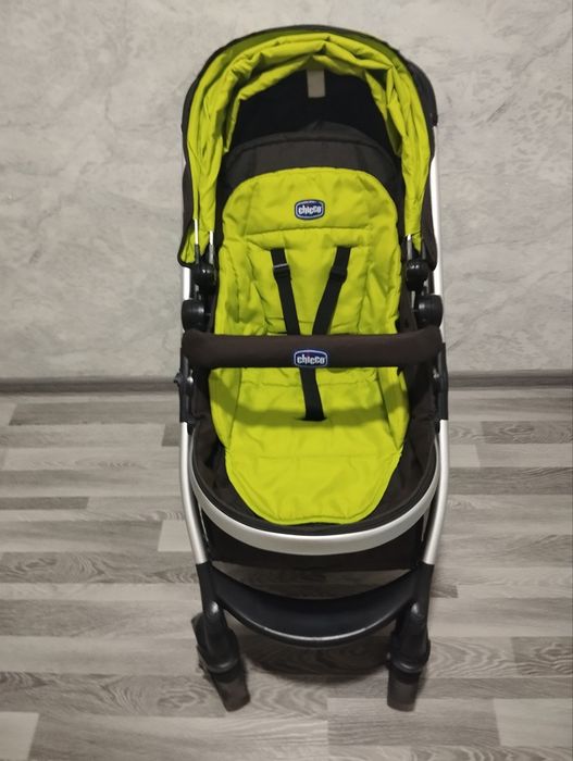 Детская коляска Chicco Urban.
