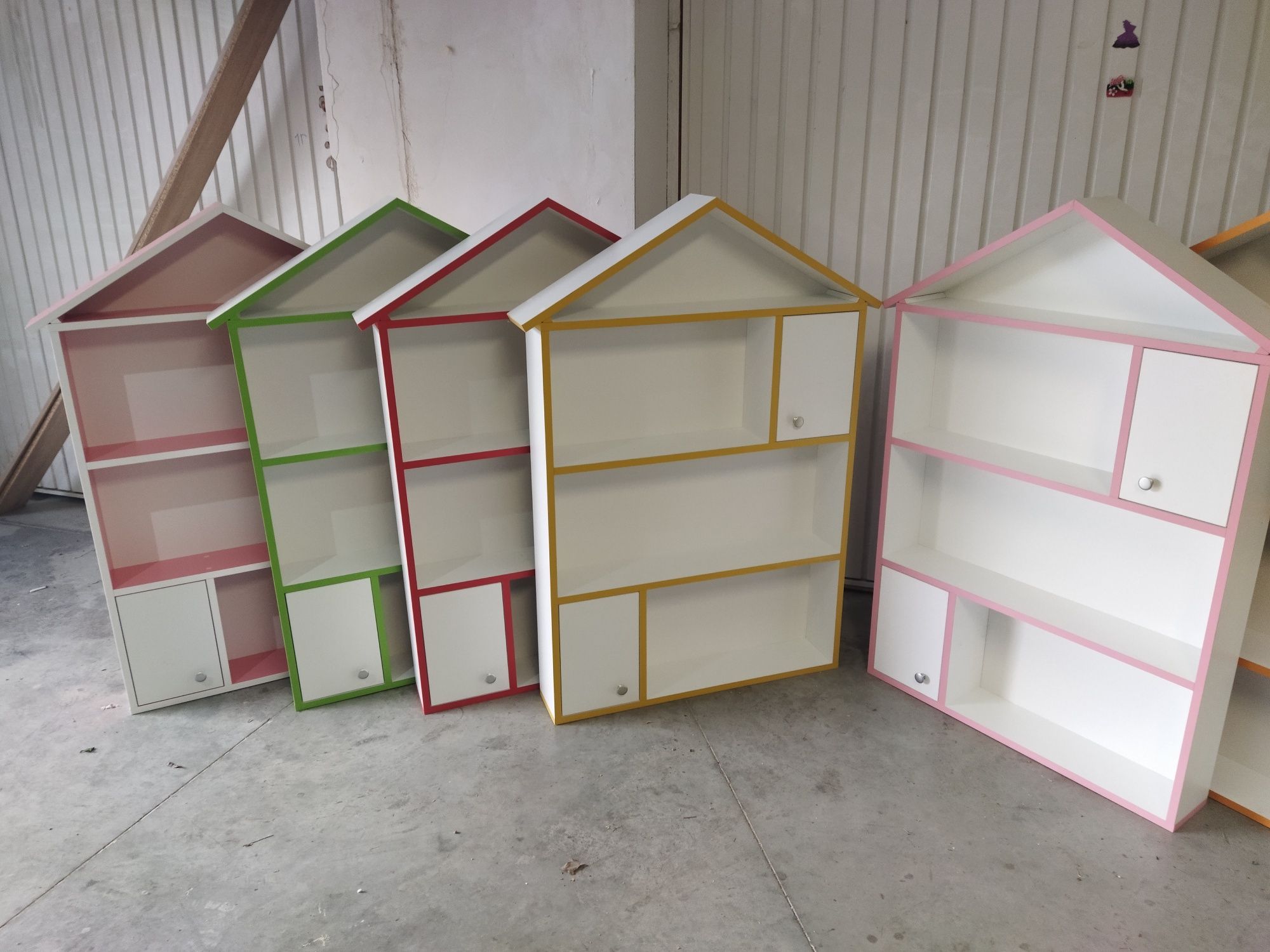 Къщичка за кукли, библиотека,къщичка за книги,етажерка