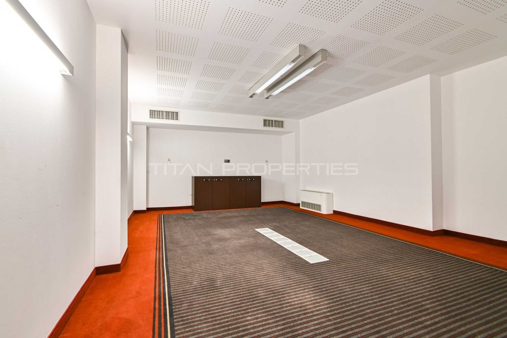 Продава се Офис в София, Център - 1255 кв.м за 2789 €/кв.м - Снимка #5