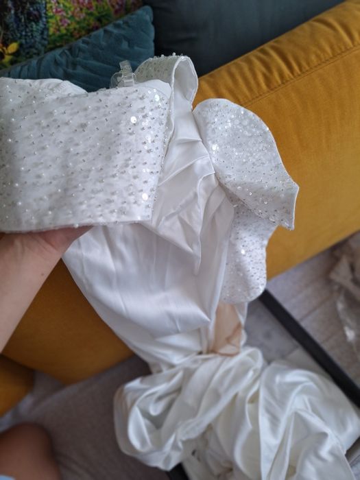 Rochie albă Bby, mărimea 34, XS, lungă, nouă, cu crăpătura pe picior