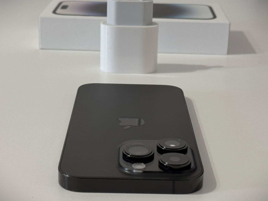 Бартер! iPhone 14 Pro 256GB Space Blacк (Черен)+ Адаптер и Кейс! Е-Sim