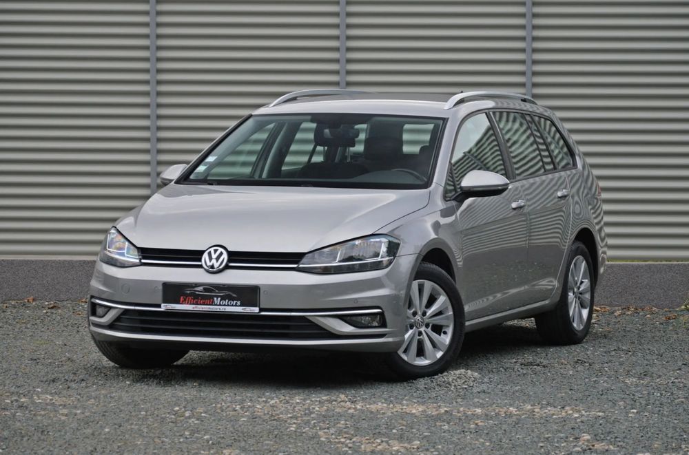 Volkswagen Golf Garantie/Distronic/Autohold/Navi/Senzori lumini-parcare/Automat