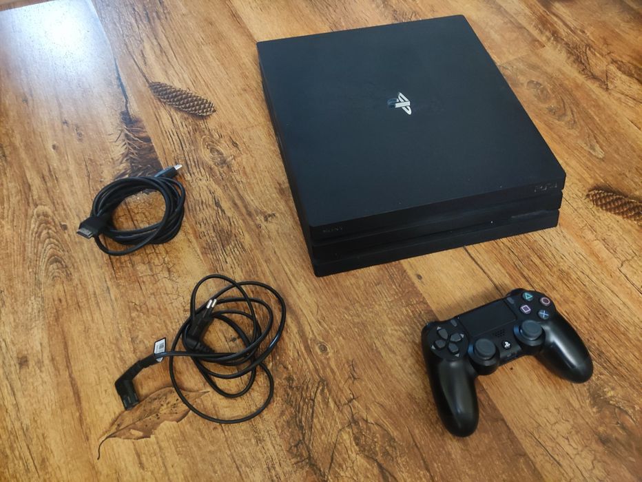 PlayStation 4 Pro 4k– Recondiționată Premium – GARANȚIE + Controller