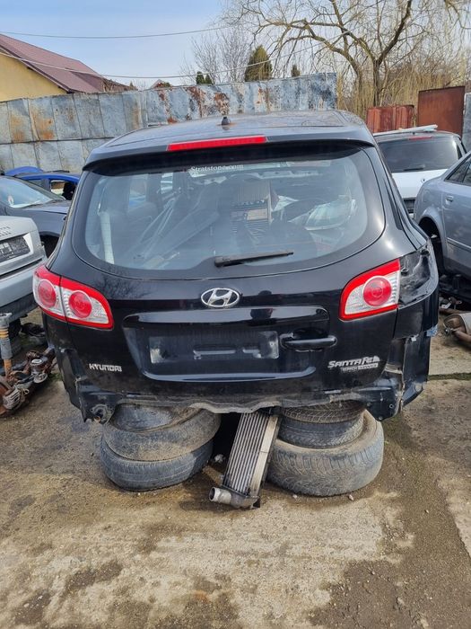 Dezmembram Hyundai Santa fe 2.2 crdi