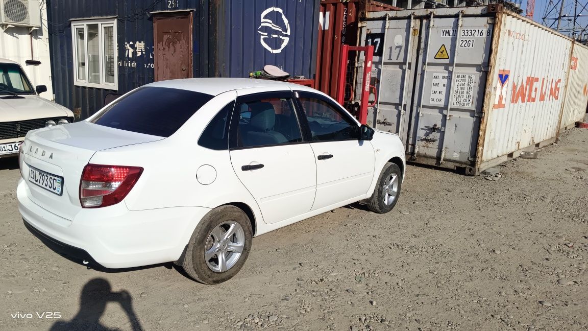 Lada granta 2018