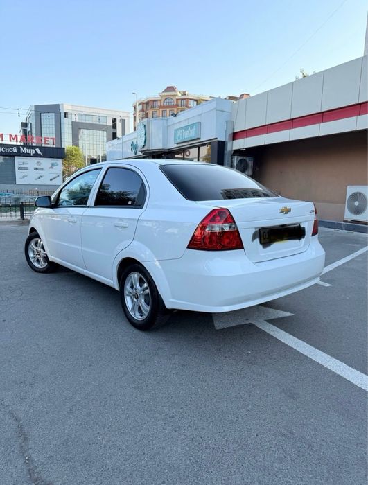 Nexia 3 ideal xolatda kraska toza