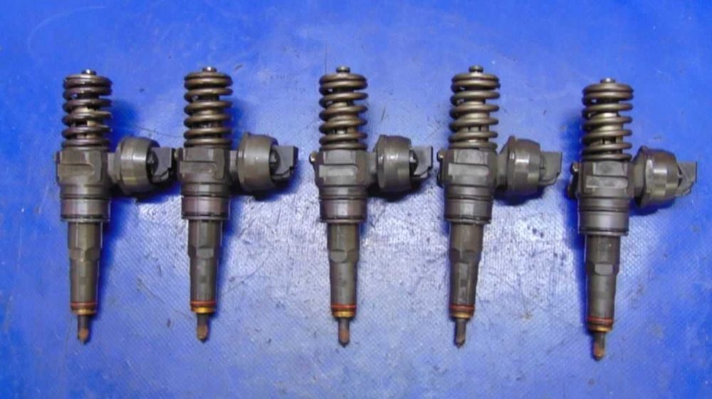 Injector VW Touareg 2.5 TDI Cod injector 070130073N