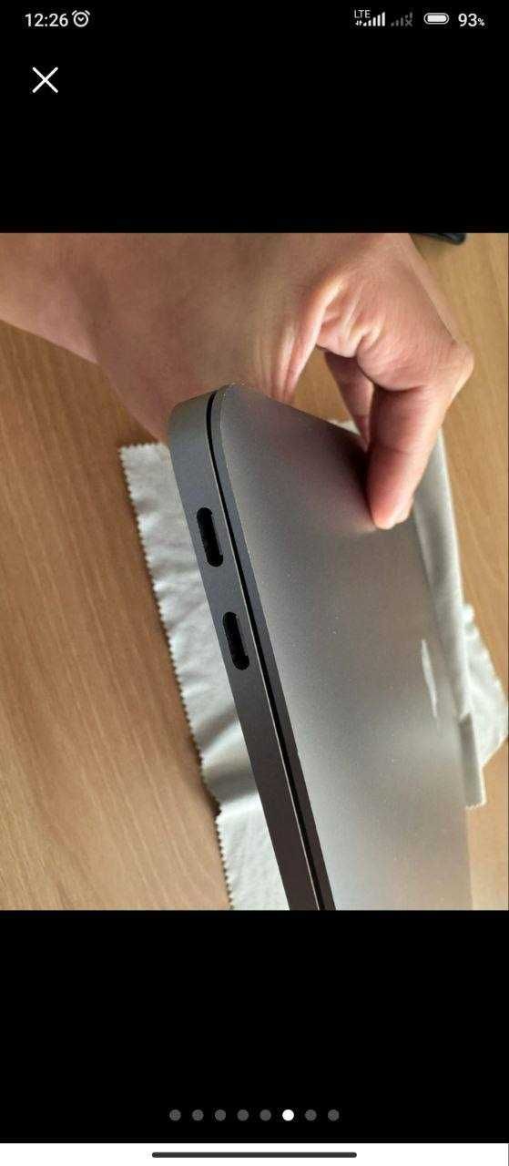 Apple Macbook Air