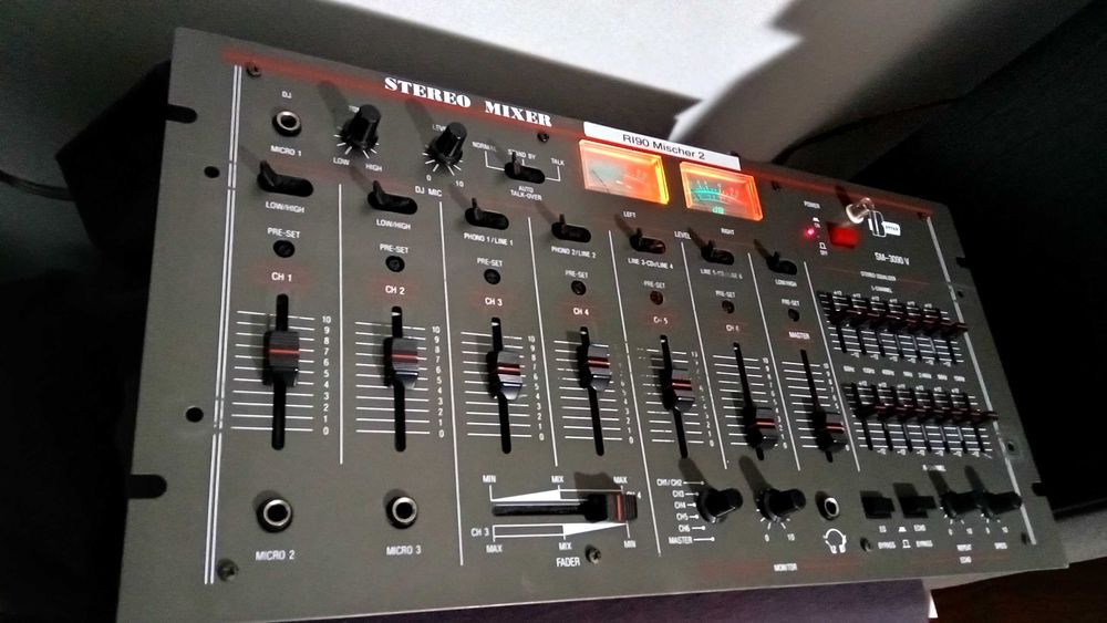 Mixer Better SM-3090V, cu egalizator grafic 7 benzi