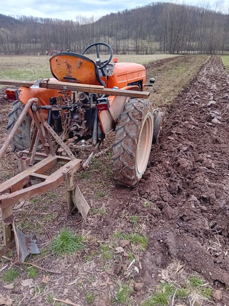 Tractor fiat 215