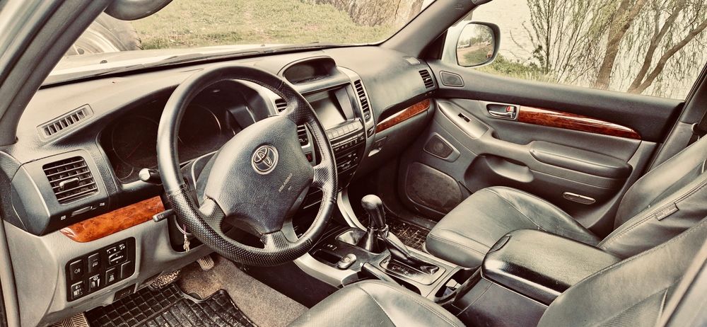 Toyota Land Cruiser J120