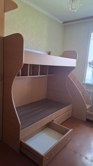 Продам кровать 2х ярусную