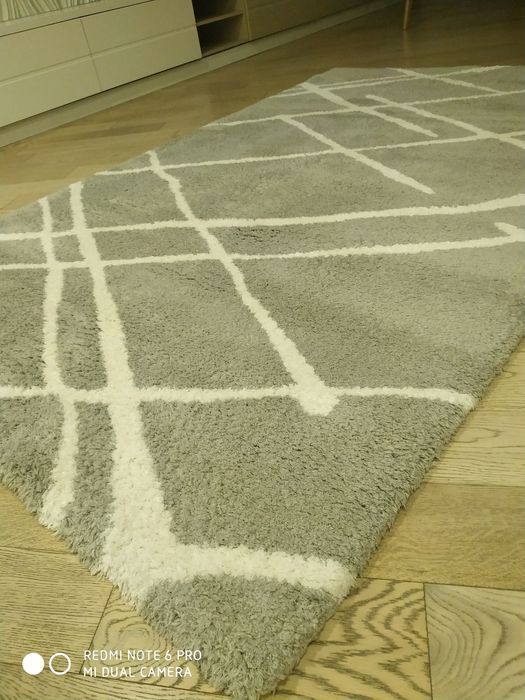 Ковер Шегги "травка" серый и белые полосы