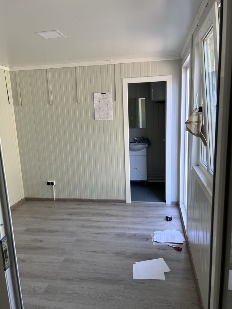 Vând container de locuit , baie bucătarie și dormitor 3x8x2.70