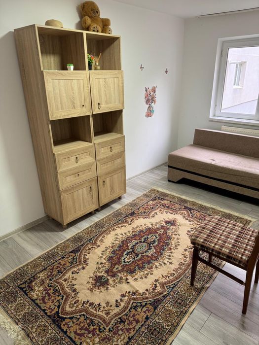 De inchiriat apartament cu 3 camere
