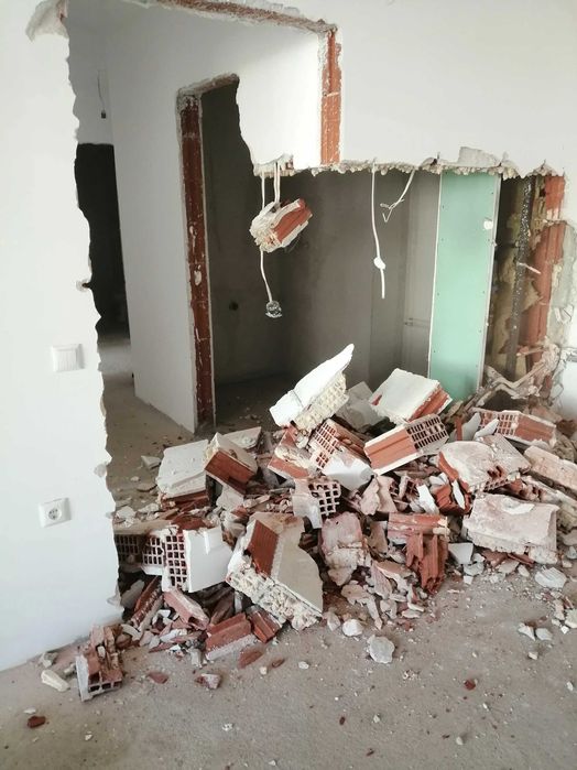 Професионално Къртене и Извозване (София и района)