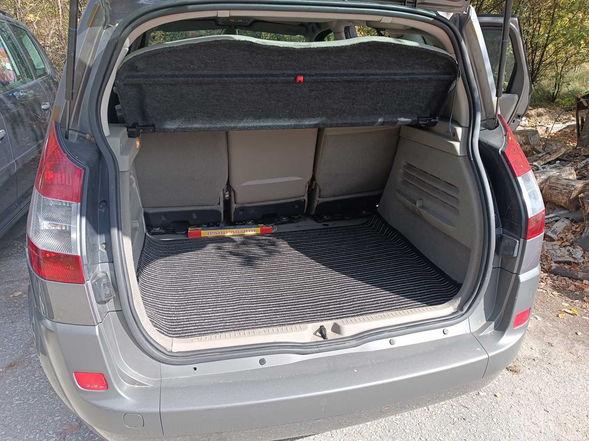 Renault Scenic 1.6 бензин 111к.с