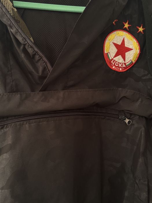 Ветровка на ЦСКА, S-размер