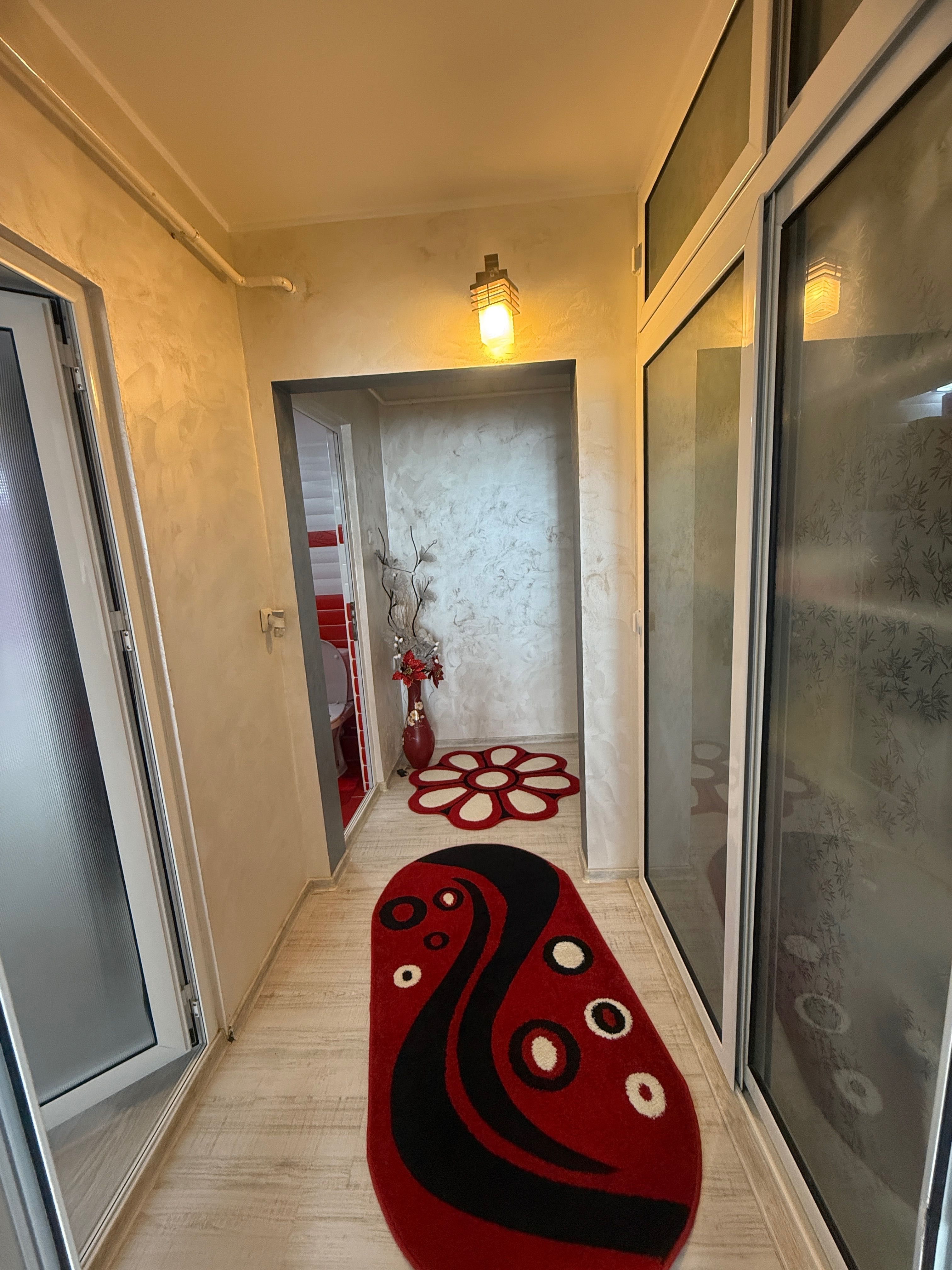 Apartament 2 camere decomandat, Micro 13
