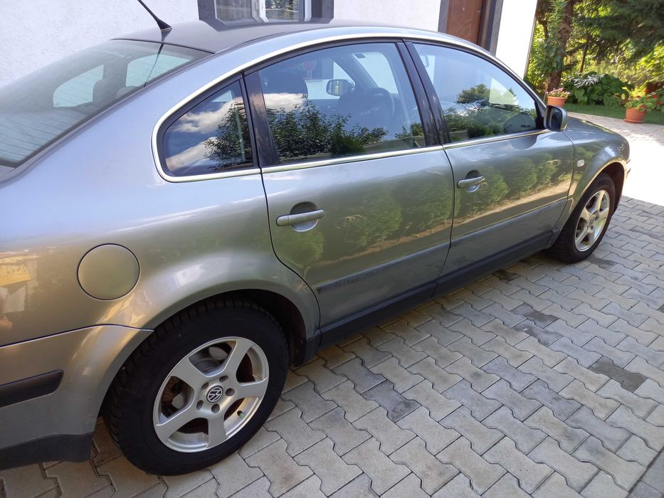 VW Passat 2002 Stare Foarte Bună Revizii la Zi