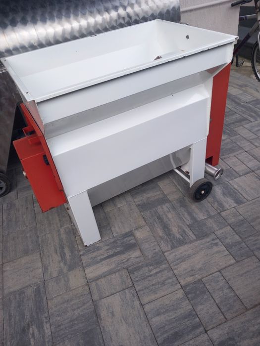 Zdrobitor cu desciorchinator