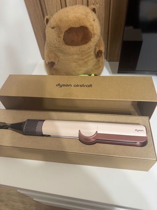 Aparat îndreptat părul Dyson Airstrait