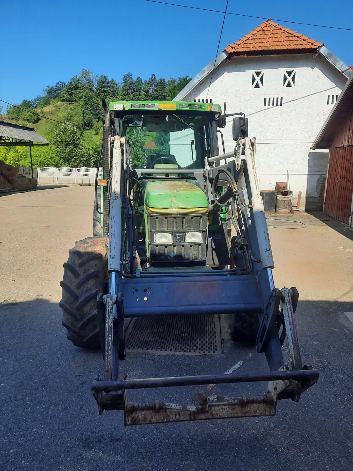 Tractor John Deere 6100 Europe 90cp cu incarcator Facheux