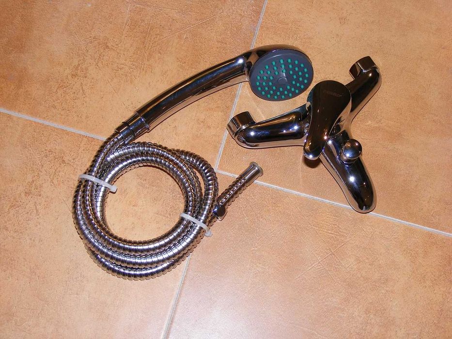 Услуги по домовете, Домашен майстор.