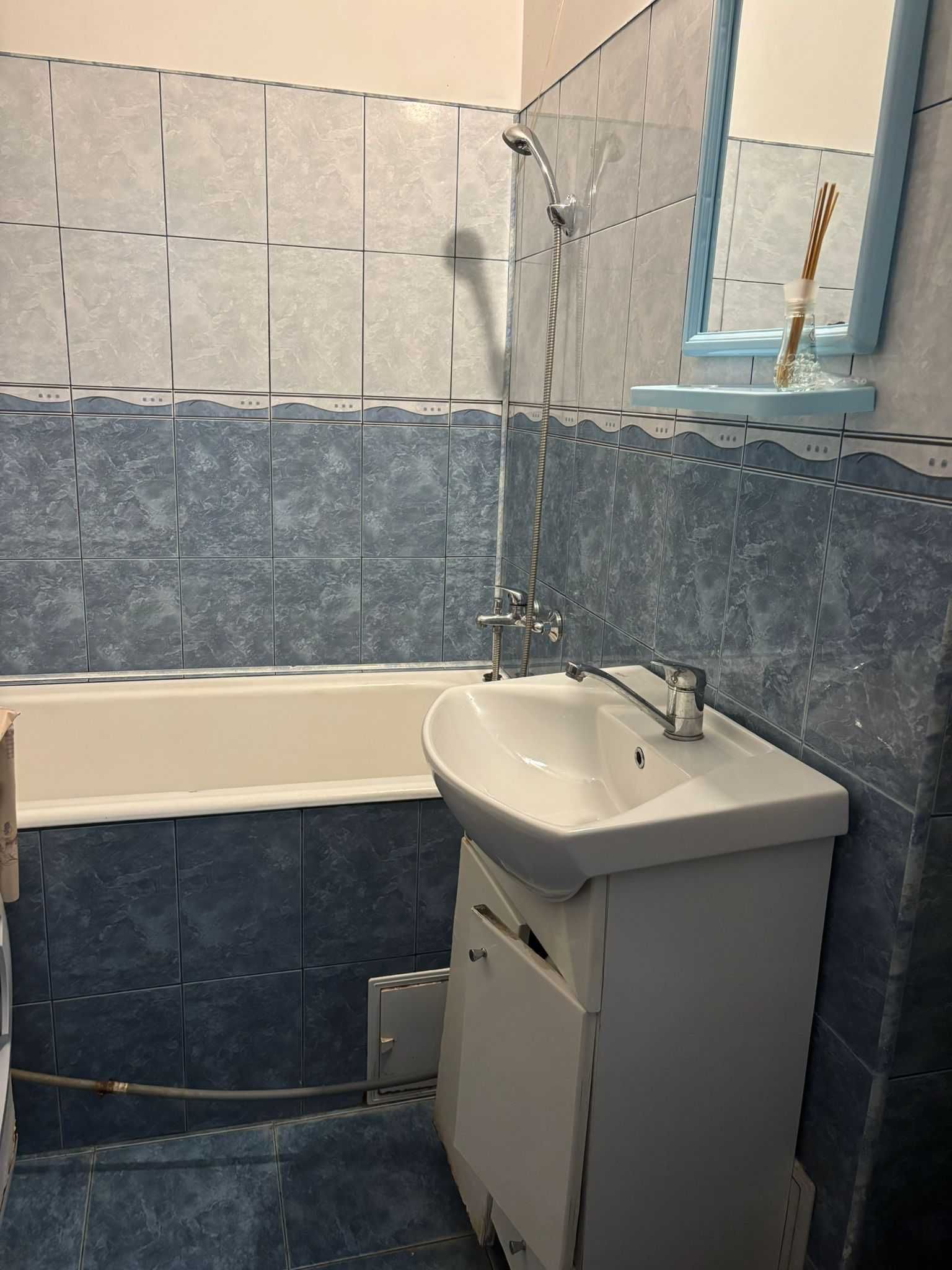 Garsonieră de vănzare