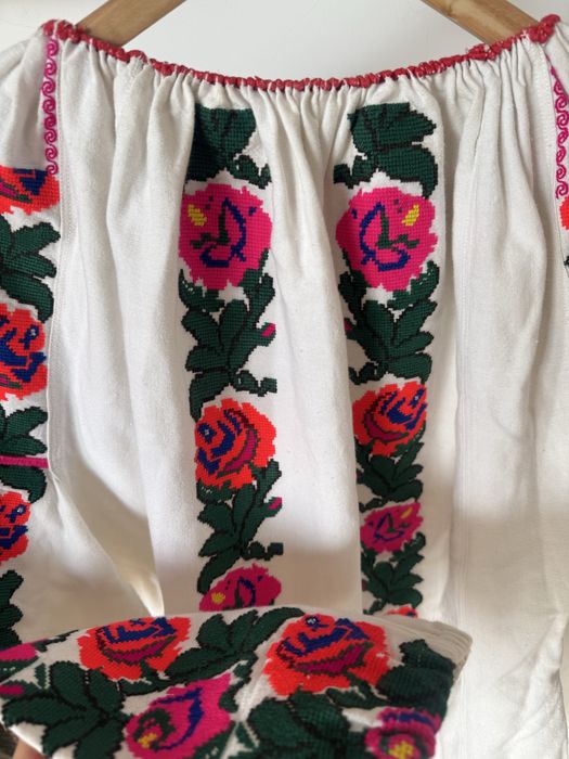 Ie cusuta manual de peste 100 de ani - ultima