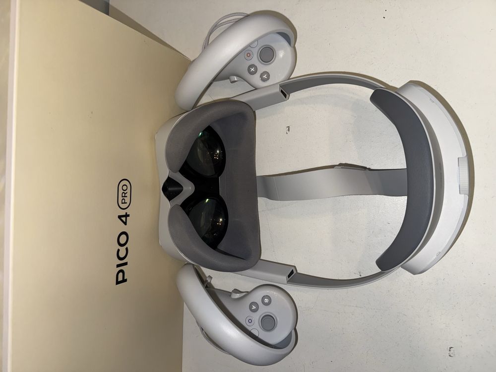 Продам VR очки pico 4 pro