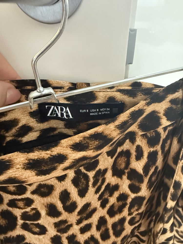 Fusta Zara, marimea S