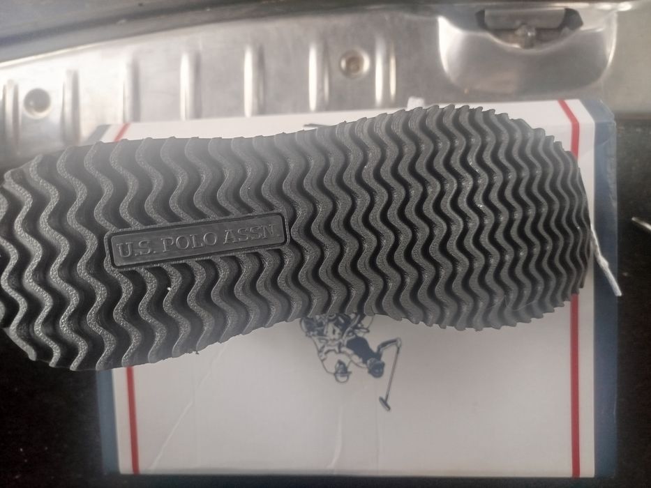 Чисто нови маратонки u.s.polo