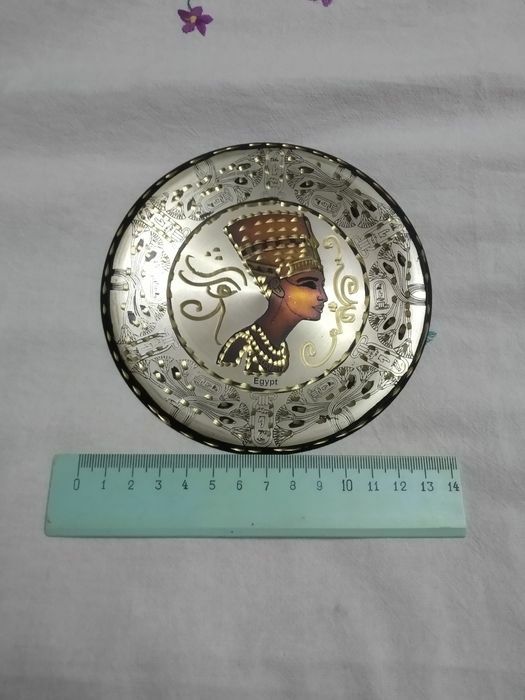 Статуэтка чугунная. Тарелка декоративная Египет. Пепельница.