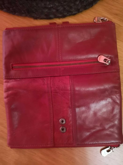 Дамско портмоне естествена кожа и несесери