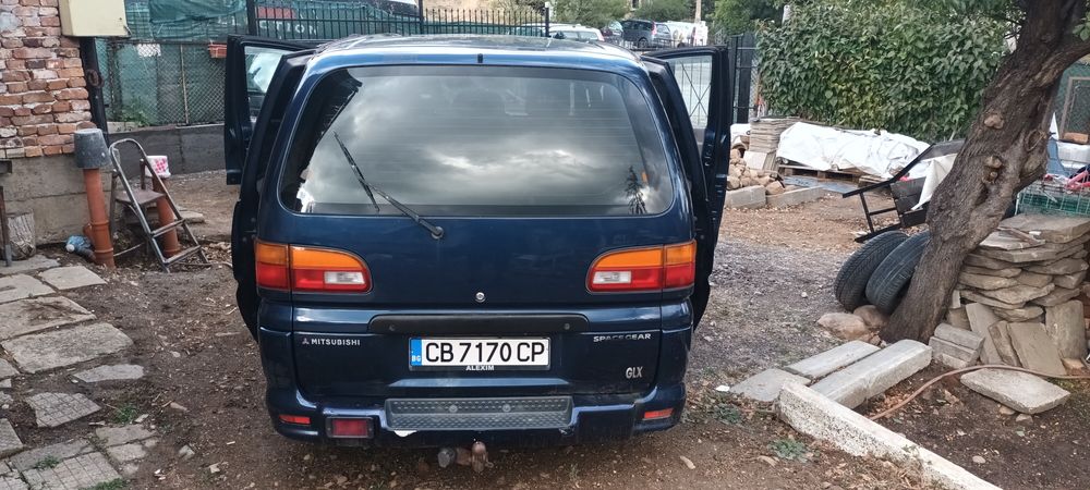 Mitsubishi space gear GLX