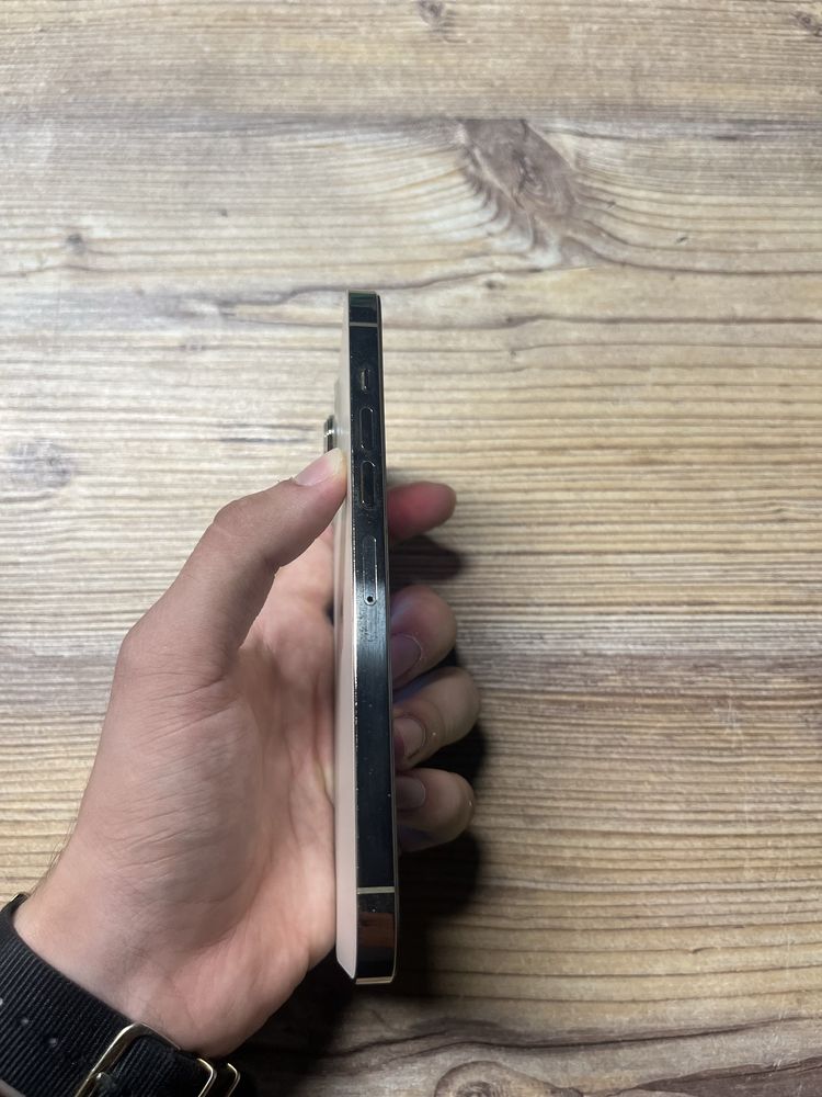 Продается Iphone 13 pro max Gold