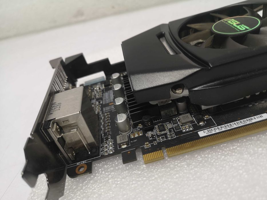 Видео карта -  ASUS HD7850 1GB