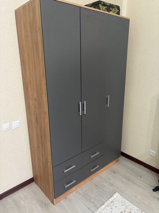 Шкаф в отличном состоянии