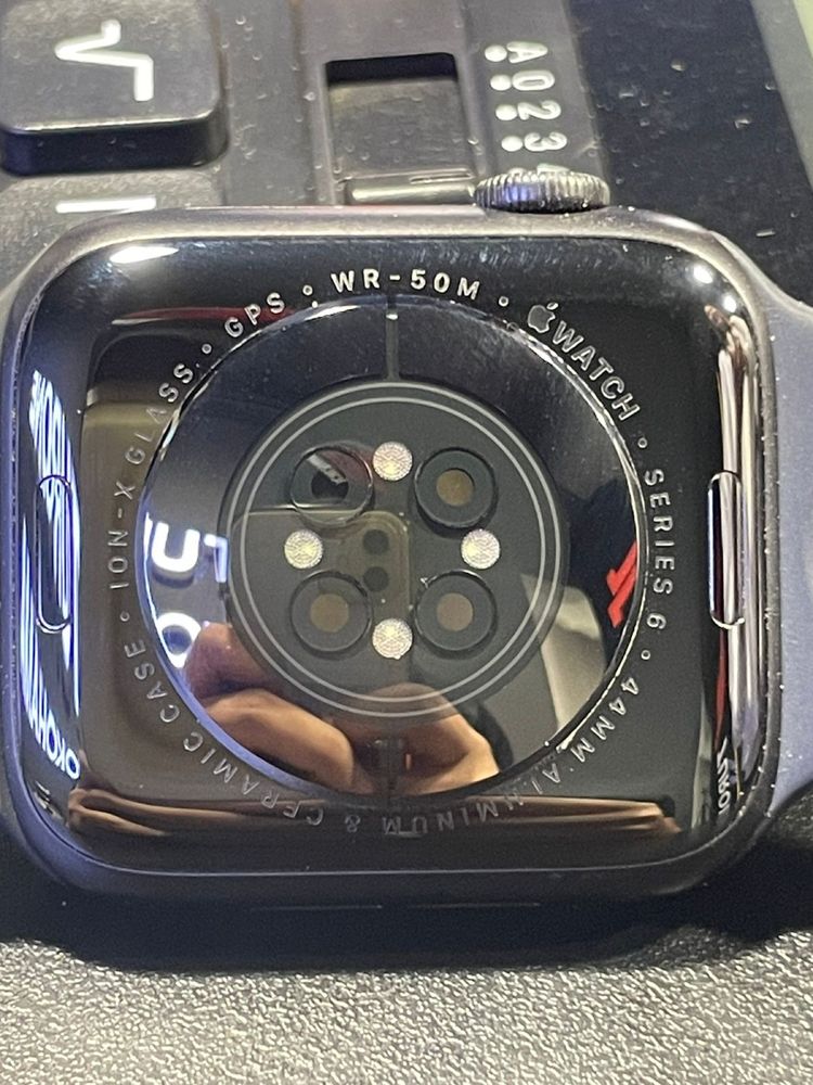 Продам Apple watch6 44mm