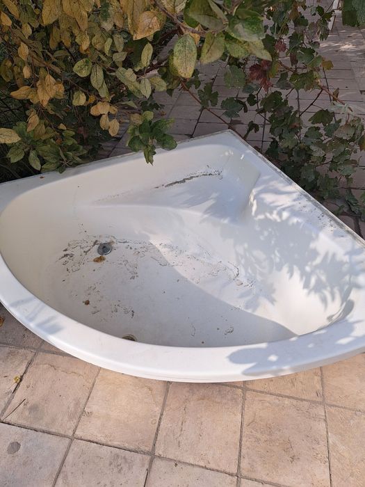 Продам ванну в нормальном состоянии